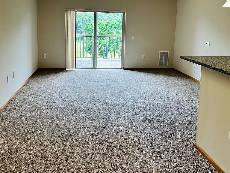 Fairway Glen Apartments — Photo 6