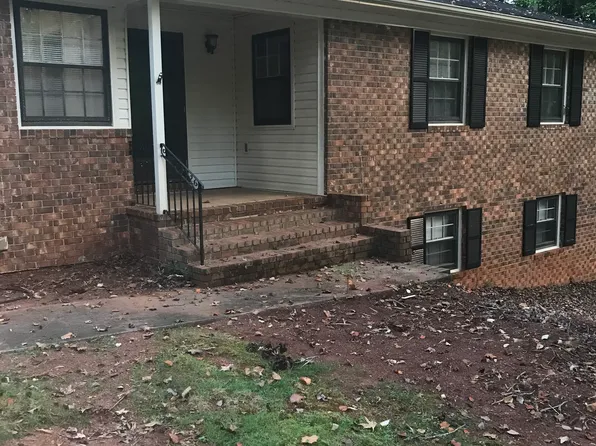 100 Crestwood Dr, Athens, GA 30605