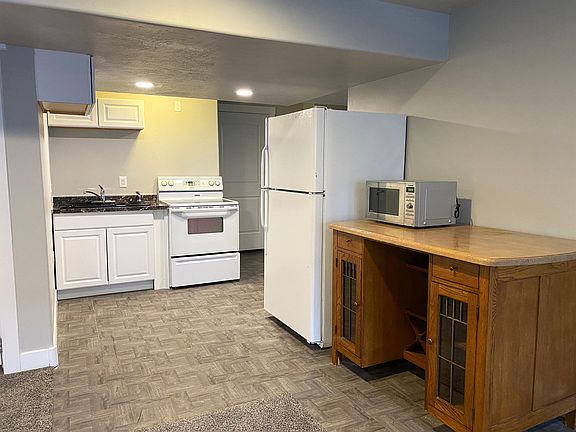 4th image of 5622 S Woodview Dr