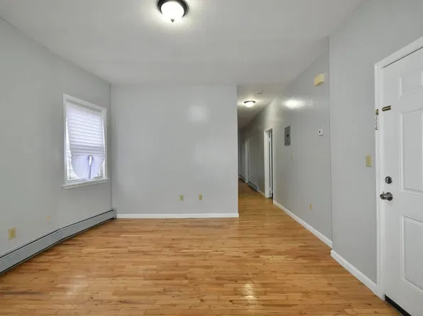 659 S 17th St Floor 2, Newark, NJ 07103