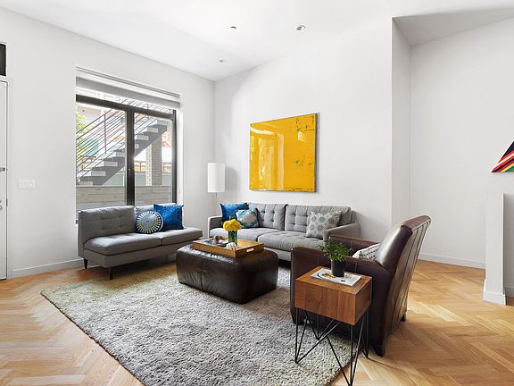 4th image of 266 Greene Ave #1