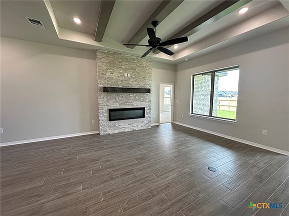 3rd image of 8824 Glade Dr