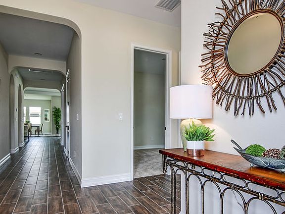 Westbury staged home - Foyer
