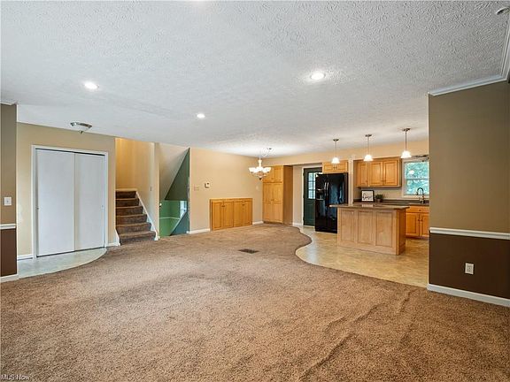 5th image of 1939 Lakeview Dr