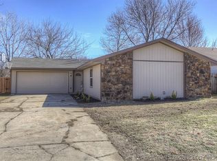 6351 S 29th West Pl, Tulsa, OK 74132