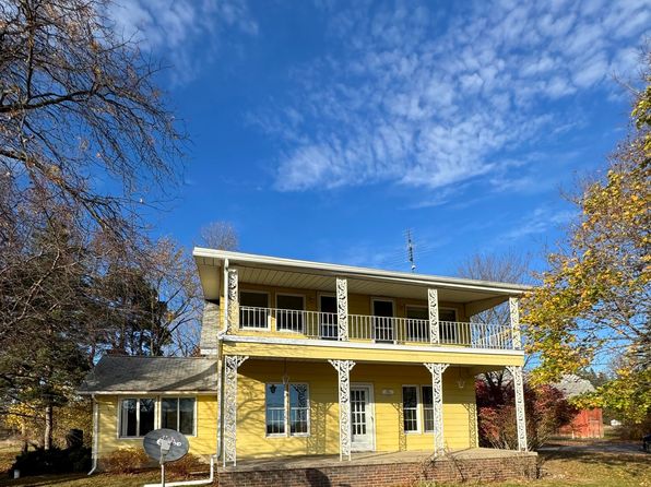 607 E King St, Corunna, MI 48817