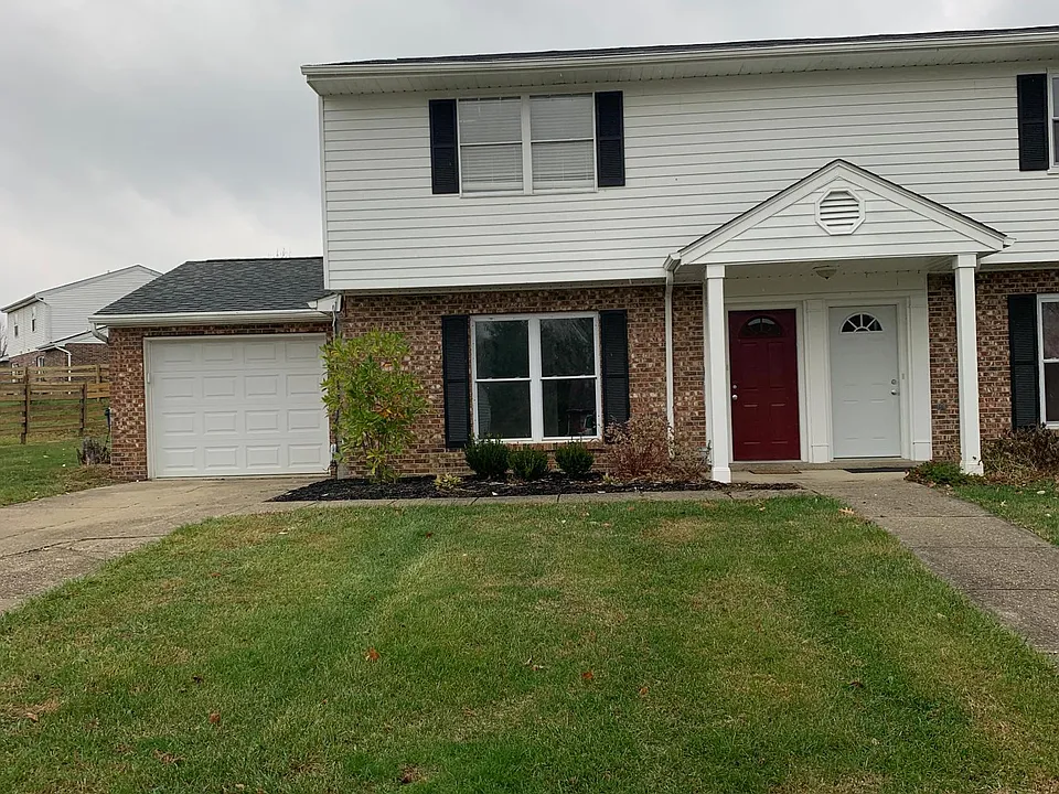 3872 Carriage Hill Dr