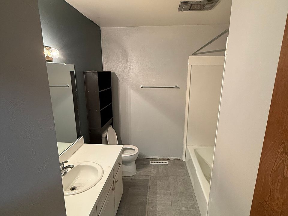 1st image of 2853 Lilly Dr