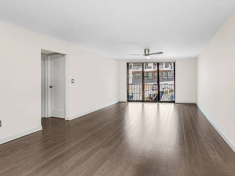 1155 Warburton Ave #1D — Photo 3