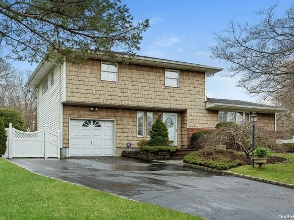 6 Oakside Road, Smithtown, NY 11787
