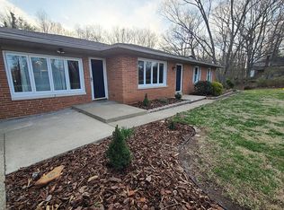 9710 New Harmony Rd, Evansville, IN 47720
