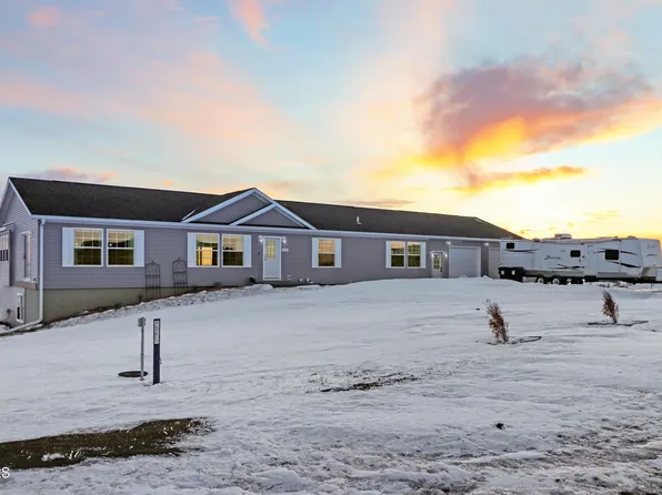 14960 Cochise St, Williston, ND 58801