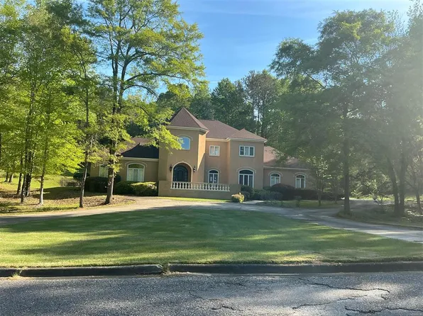 56 Peachwood Dr, Tallassee, AL 36078