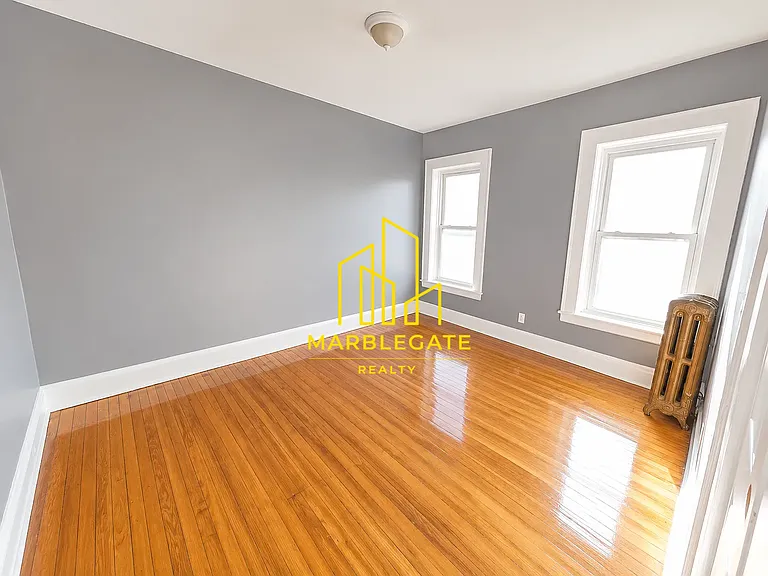 323 Park Ave #11 — Photo 5