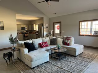 57 Logwall Church Rd, Forsyth, GA 31029