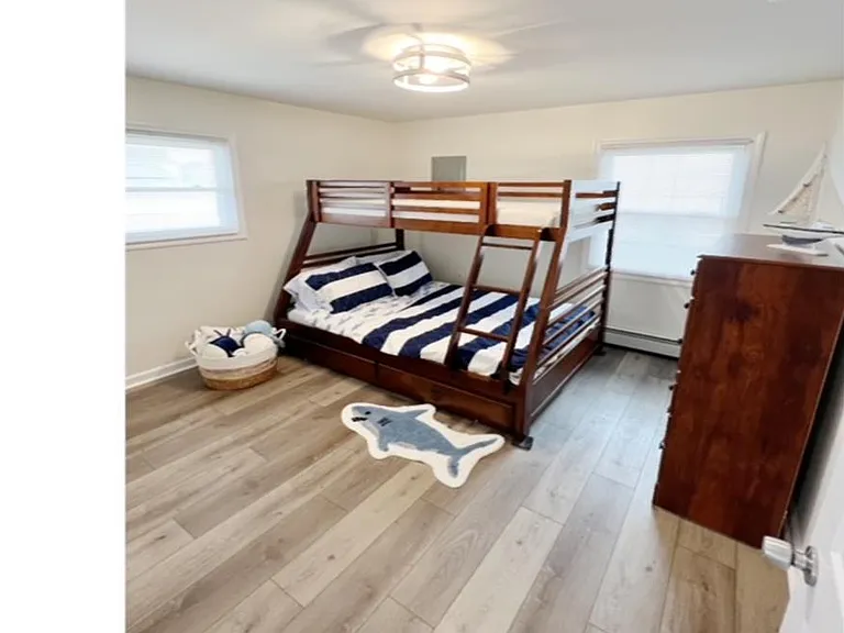 308 Harding Ave #WKLY SUMMER RENTAL — Photo 16