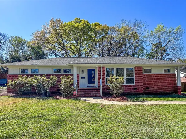 2110 Stonewood Dr, Charlotte, NC 28210
