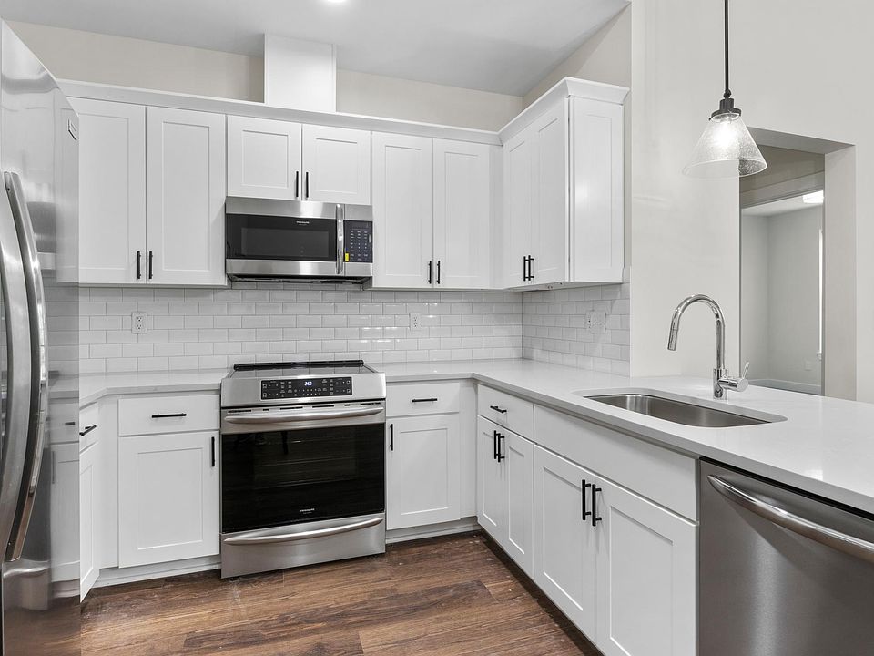 1st image of 300 Dunnwood Green Ln #109