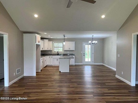 4th image of 215 Open Meadow Dr