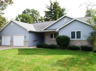 505 Meadow Wood Ct, Pardeeville, WI 53954