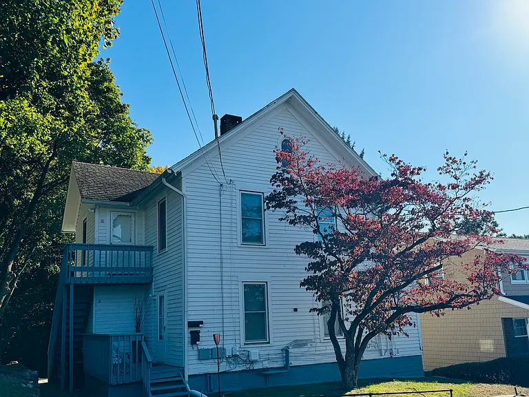 Burtville Ave — Photo 17