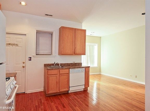 5th image of 4210 S King Dr APT 2E