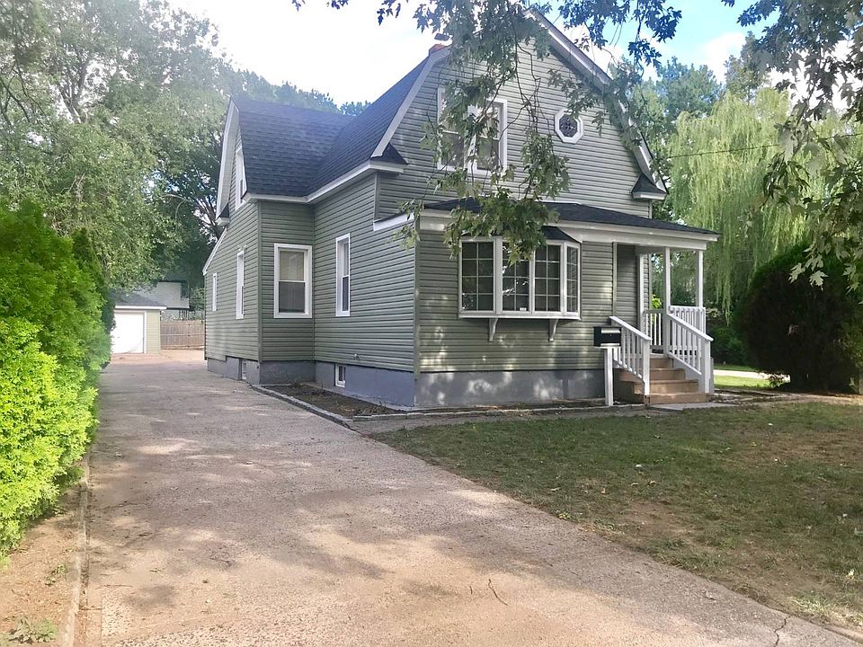 1st image of 2923 Bayview Ave