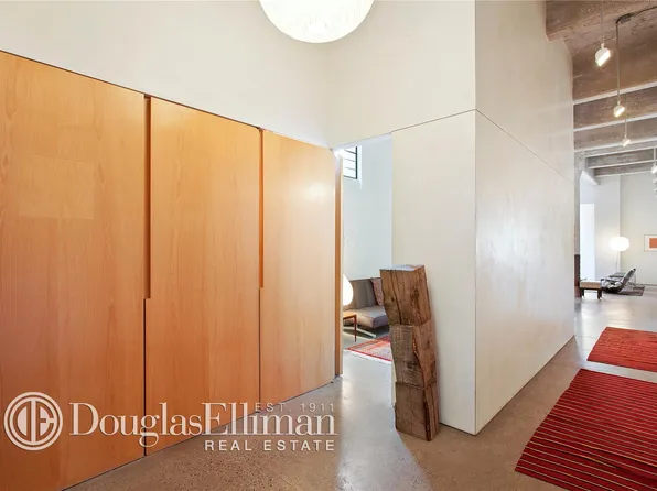 140 Perry Street image 1 of 11