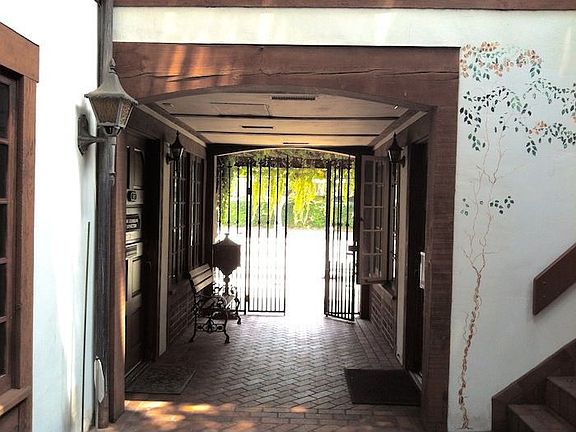 5th image of 295 Redondo Ave Ste 104