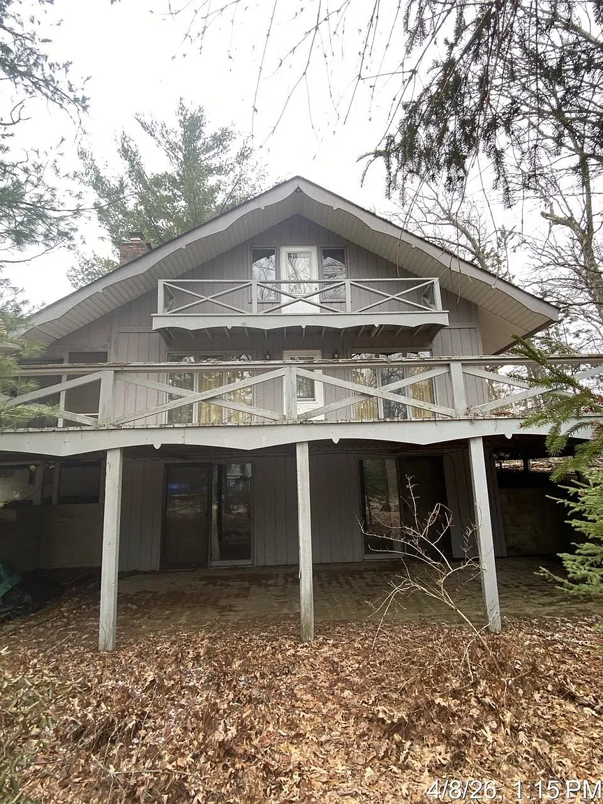 8189 Artesia Beach Rd photo 1