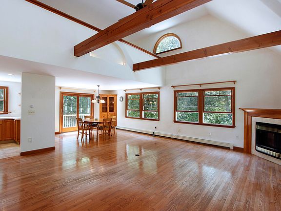 3rd image of 495 Aspinet Road