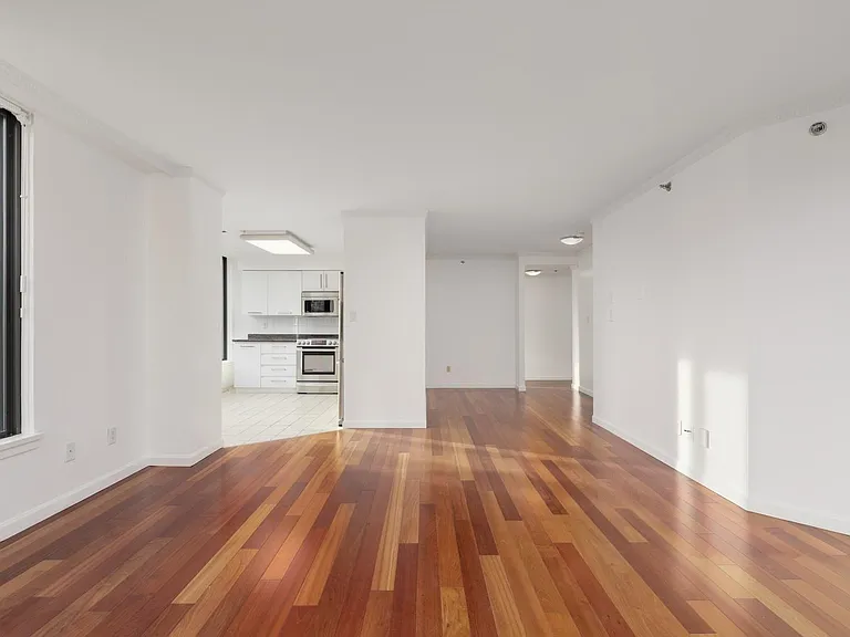 2201 Pine St #604 — Photo 2