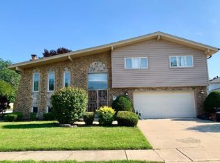13122 S Linder Ave, Crestwood, IL 60445
