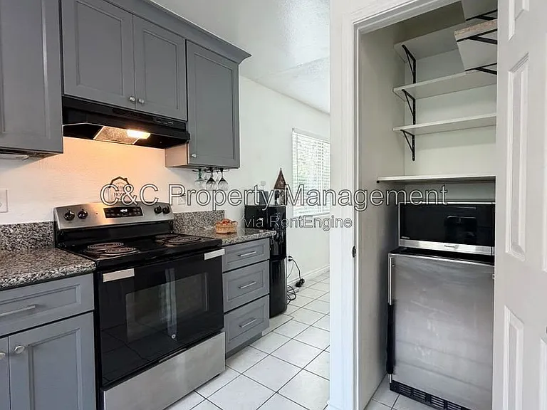 7099 Russan Ln — Photo 4