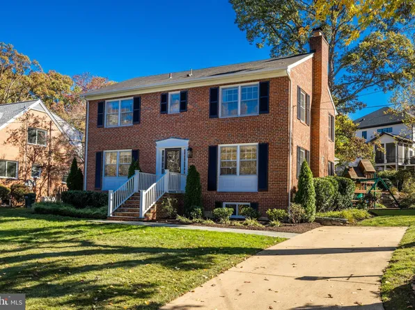 4027 N Stuart St, Arlington, VA 22207