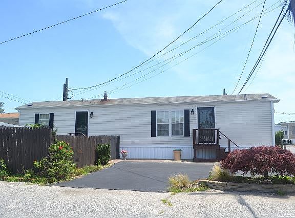2nd image of 2 Lincoln Ave
