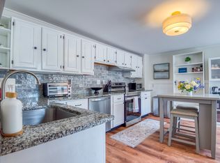 9 Silver St #9A, Dover, NH 03820