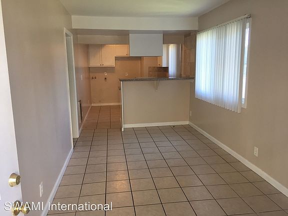 5th image of 13220 S Vermont Ave APT 01