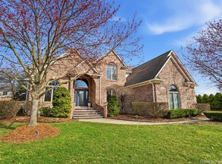 39440 Vassar Ct N, Sterling Heights, MI