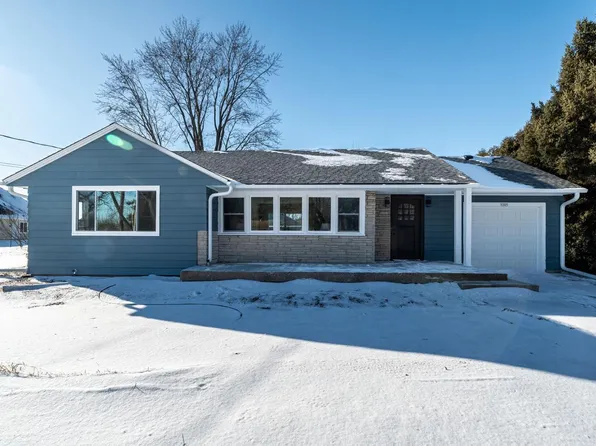 3365 South Johnson ROAD, New Berlin, WI 53146