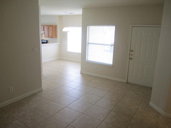 3rd image of 2812 Southampton Way APT B