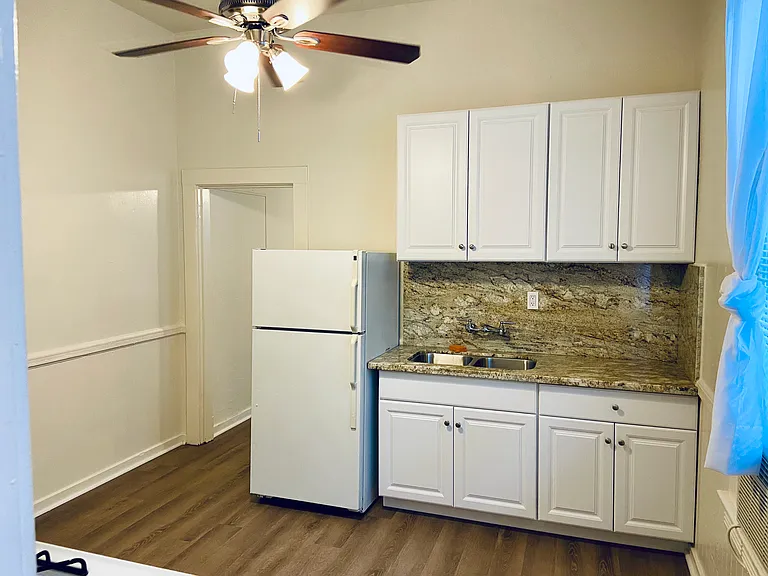 1709 Q St #5 — Photo 4