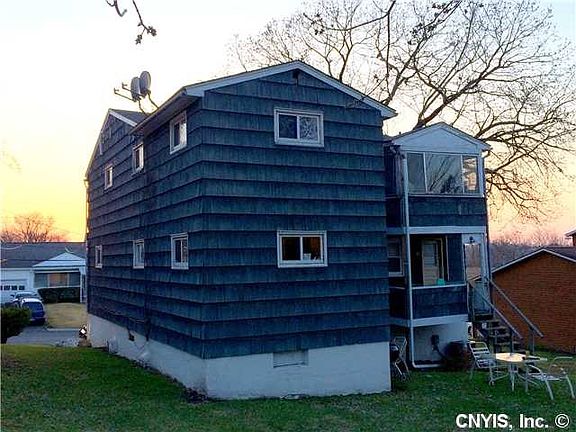 3rd image of 115-17 Genesee Park Dr