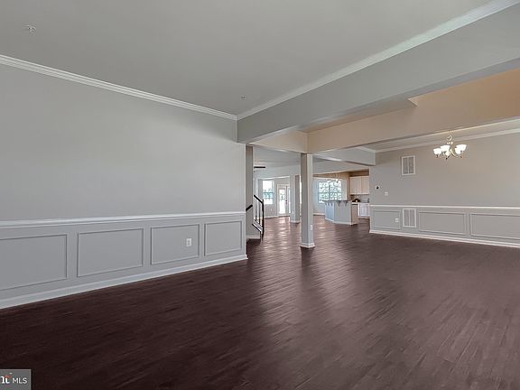 4th image of 23246 Lindsay Dr