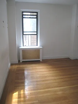 Rented by City Connections Realty | media 4