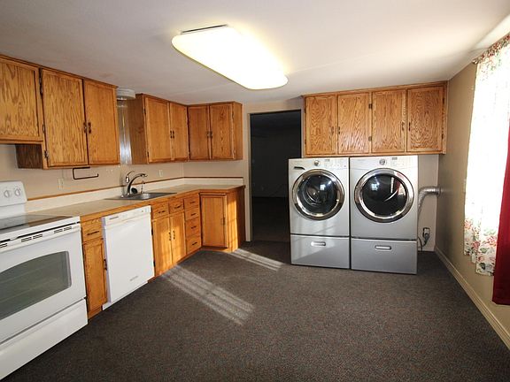 3rd image of 502 W 16th St #502