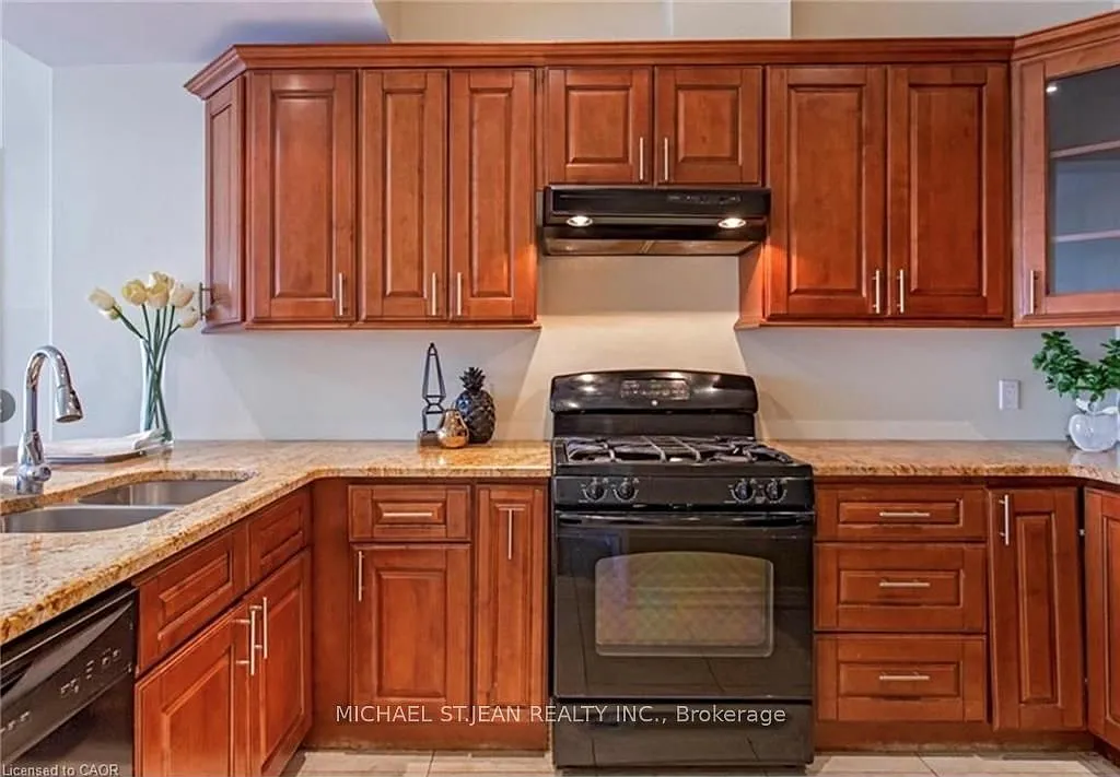2 bed, $1,899 — Photo 3