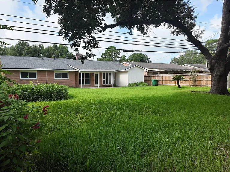 5946 Willowbend Blvd — Photo 40