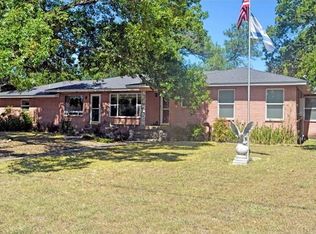 1225 W Prairie Lea St, Lockhart, TX 78644