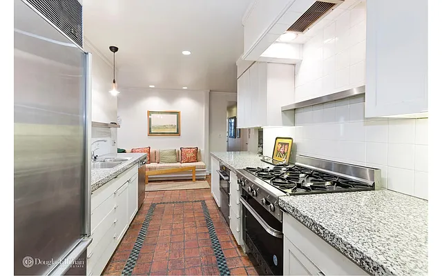 Sold by Douglas Elliman | media 7
